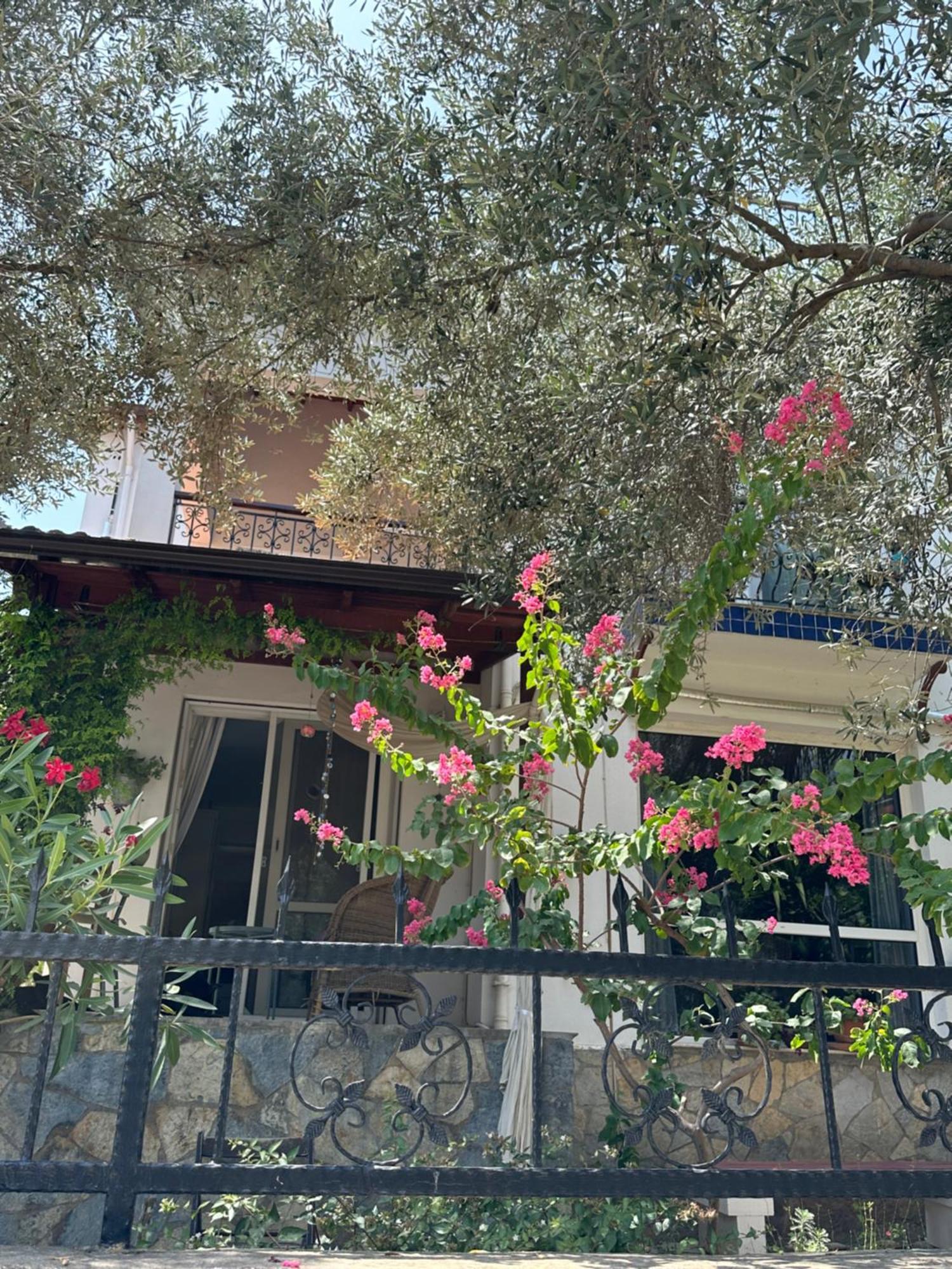 Ferienwohnung Beyaz Ev Seferihisar Exterior foto